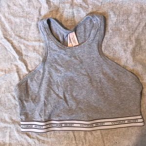 High neck victoria sport sports bra